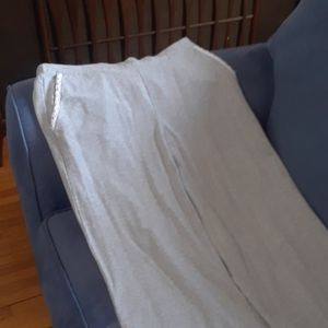 Comfy light grey Alfred Dunner Jogging pants.  Siz